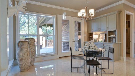staged-house-myerwood_01
